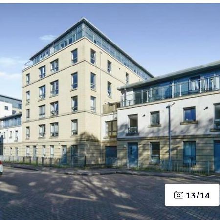 Modern Edinburgh Apartment 2 Bedrooms & Two Bathrooms Edimburgo Exterior foto