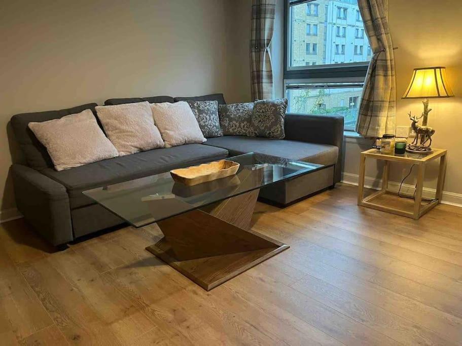 Modern Edinburgh Apartment 2 Bedrooms & Two Bathrooms Edimburgo Exterior foto